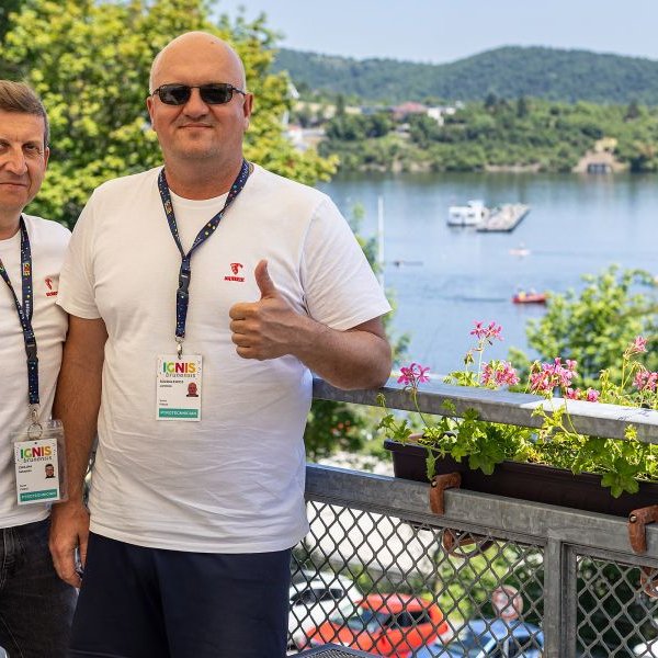 Polish fireworks show will go racing