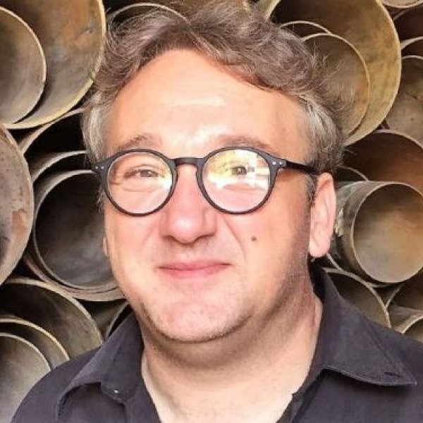 Diváky čeká řízená absurdita, říká švýcarský ohňostrůjce